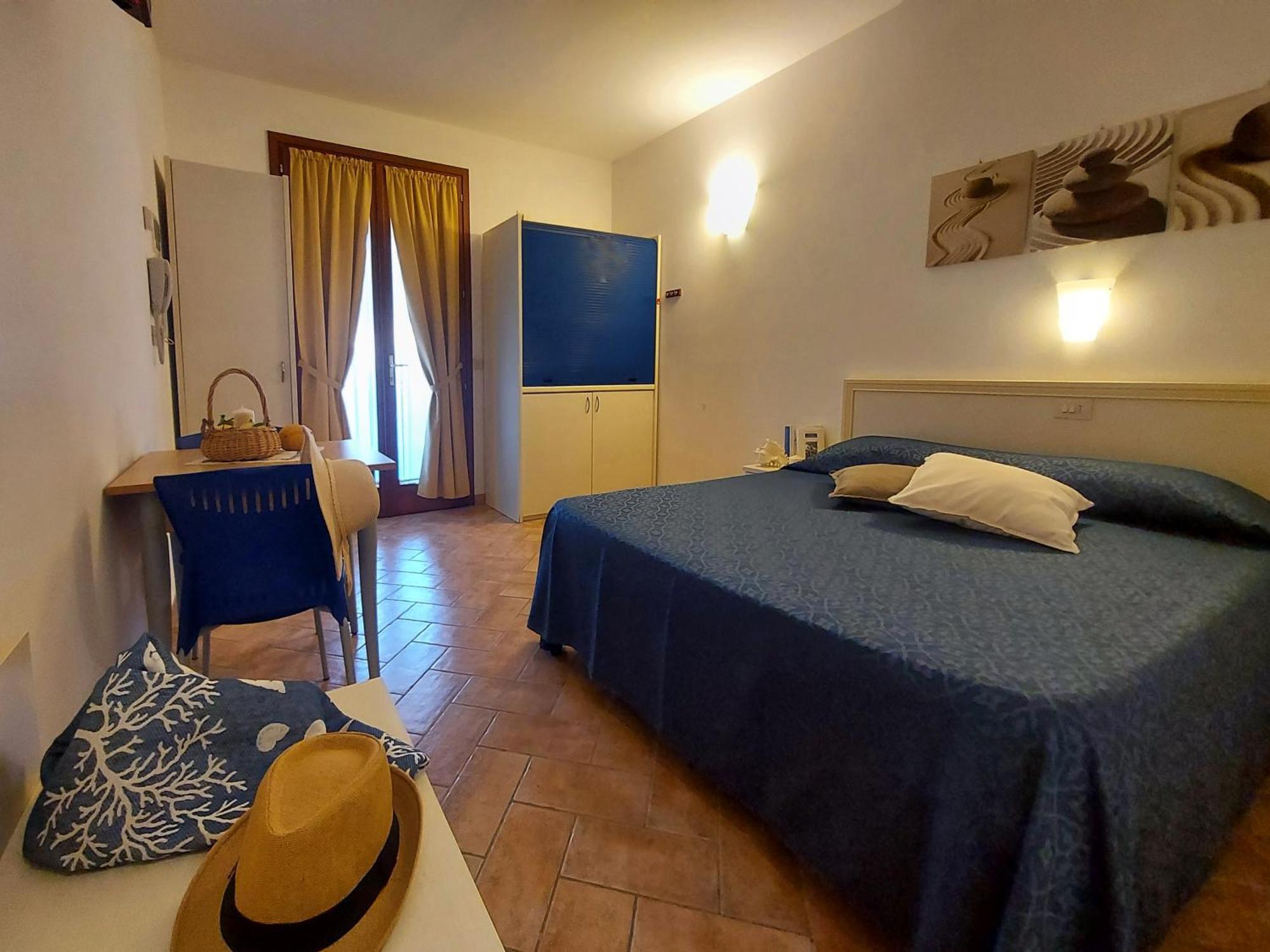 Lido Azzurro Residence Rta Capoliveri  Room photo